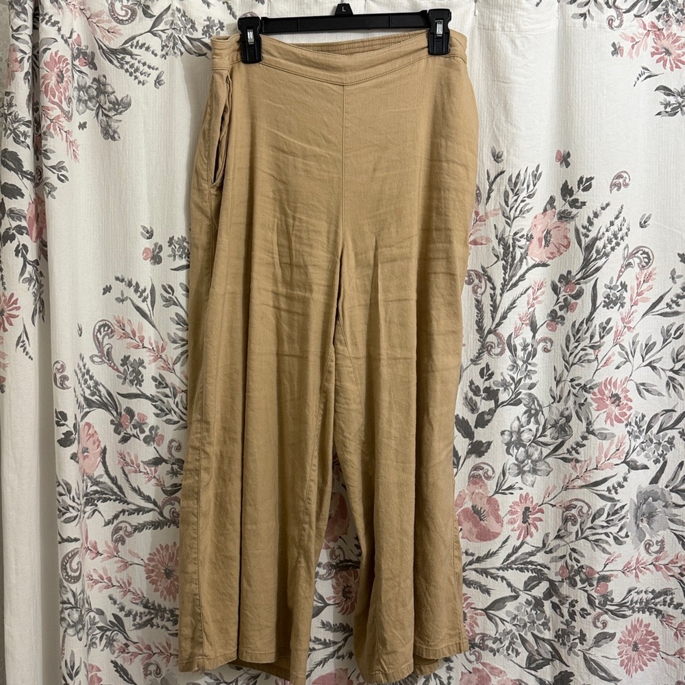 Halston Heritage wide leg  ankle pants